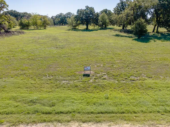 410 Shoreline Dr, Dodd City, TX 75438