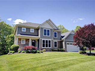 5 Camellia Rise, Fairport, NY 14450