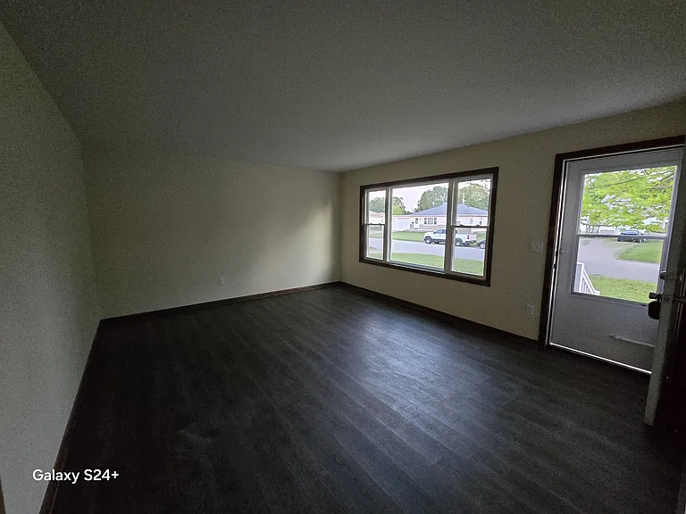 220 Lewis Rd — Photo 3