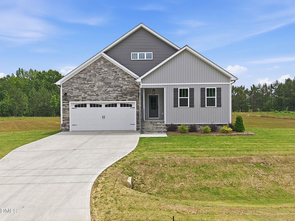 1st image of 484 Hillard Ln