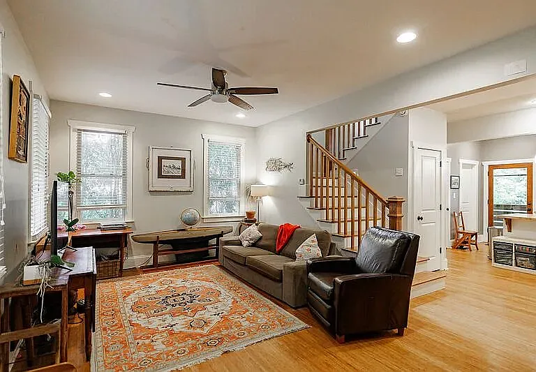 145 Hillside St — Photo 9
