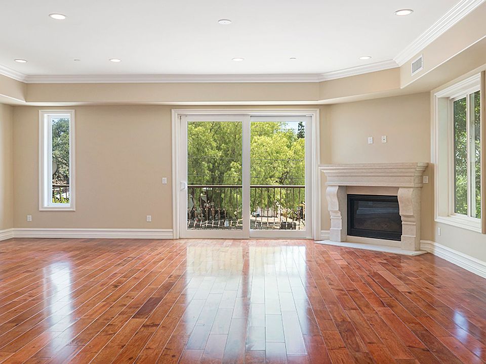 1st image of 23293 Lake Manor Dr