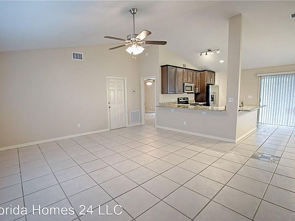 2nd image of 303 Morningview Dr