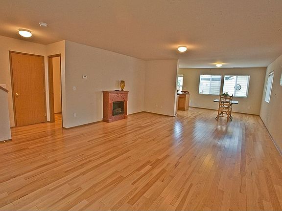 2nd image of 8401 230th Ave NE