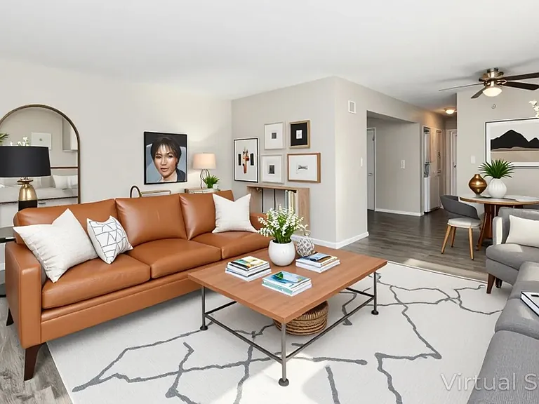 Park Lane Apartments — Photo 13