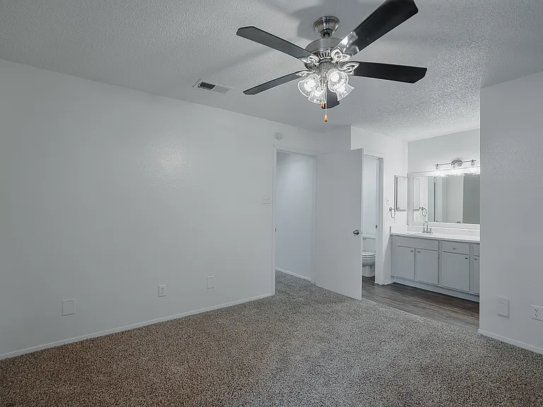 Ironhorse Flats- Bedroom