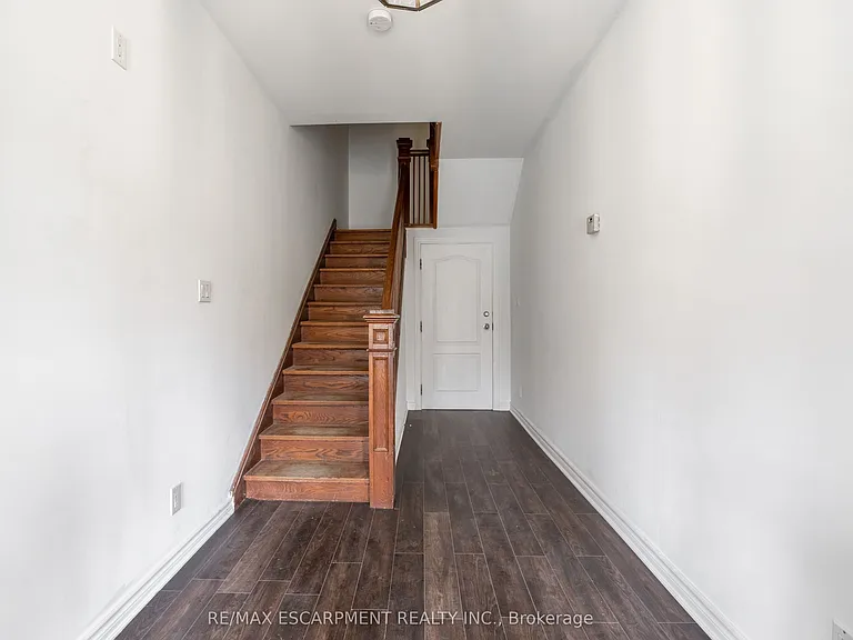 80 Saint Clair Ave #3 — Photo 26