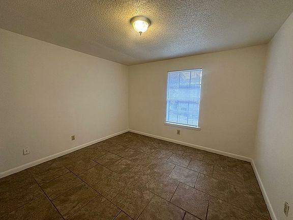 4th image of 3001 Hodges St