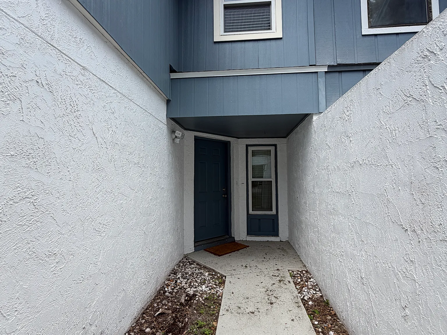 3 bed, 1244 sqft, $1,800 — Photo 2