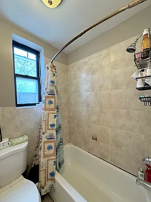 Rented by Pear NYC LLC | media 9