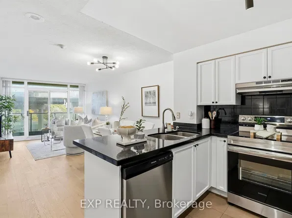 231 Fort York Blvd #623, Toronto, ON M5V 1B2