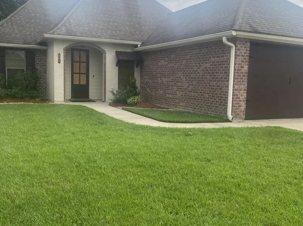 203 Blackwater River Dr, Lafayette, LA 70508