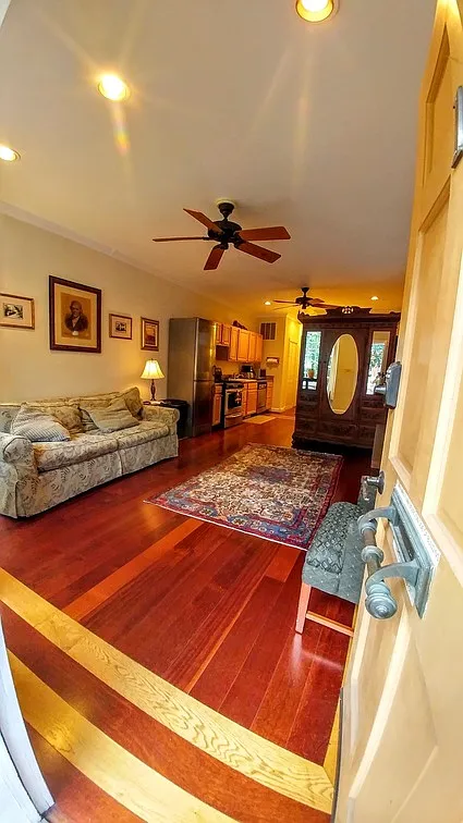 Studio, $3,250 — Photo 4