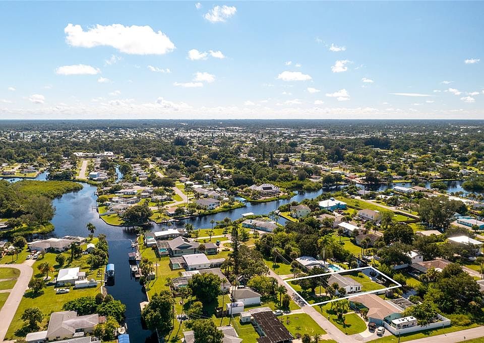 1st image of 1015 E 2nd St
