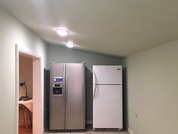 4th image of 512 Hermitage Pl #512