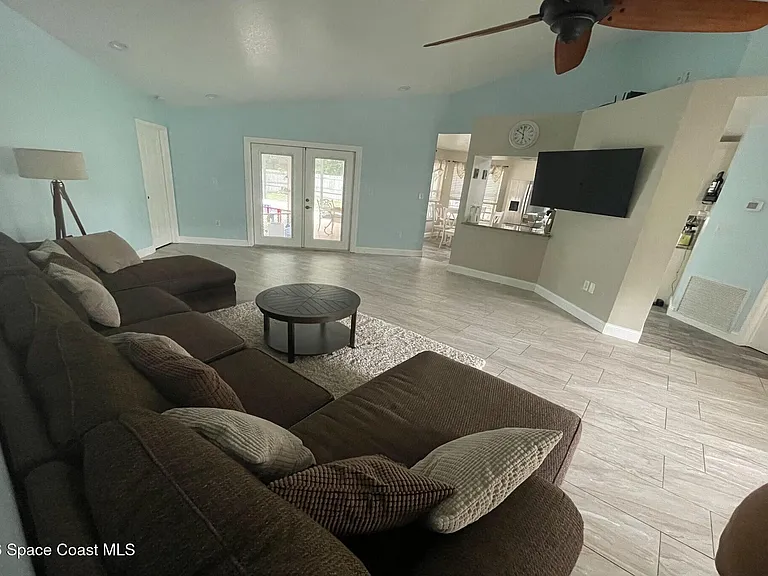 6550 Corsica Blvd — Photo 9
