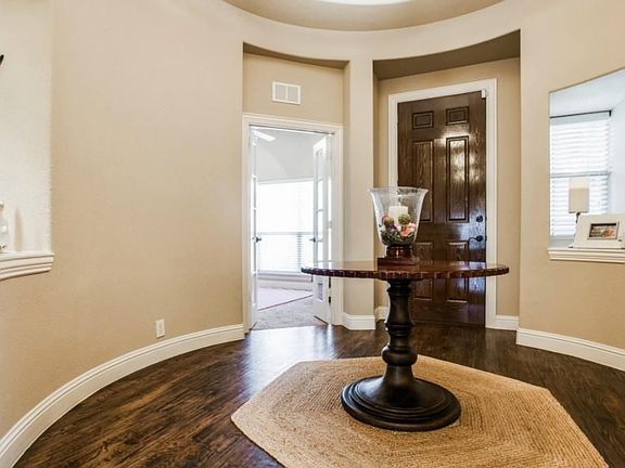 5th image of 108 Crown Colony Dr