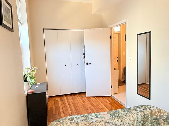 5th image of 2246 W Armitage Ave APT 2R