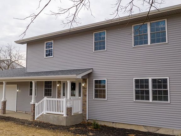 3rd image of 7330 Blackhawk Ln