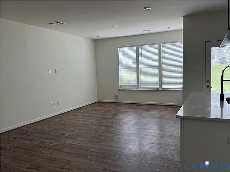 18630 Palisades Cove Ct — Photo 2