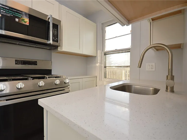 115 Meade Ave — Photo 8