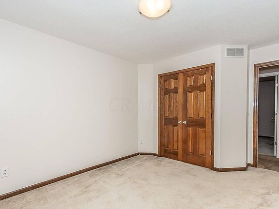 4th image of 420 Canterbury Ct