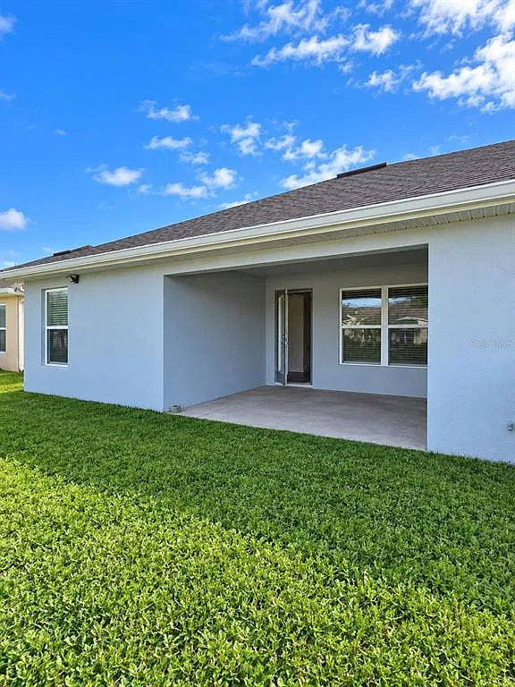 4 bed, 2.0 bath, 1840 sqft, $2,550 — Photo 2