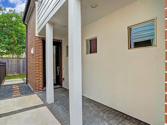 Entrance to front door.