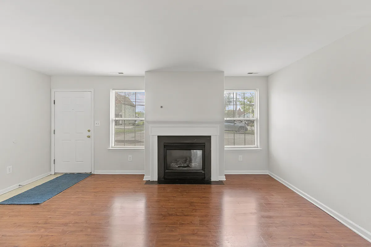 Building Photo - 507 S Fairview St