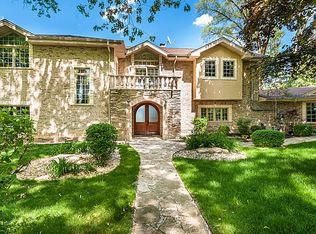 107 Murphy Lake Rd, Park Ridge, IL 60068