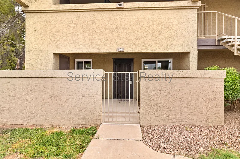 2 bed, 2.0 bath, 942 sqft, $1,500 — Photo 1