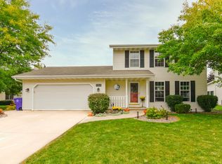 1963 W Baraboo Cir, De Pere, WI 54115