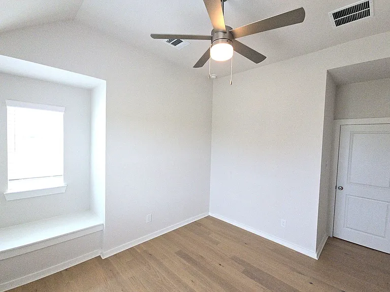 16723 Lake Austin St — Photo 16