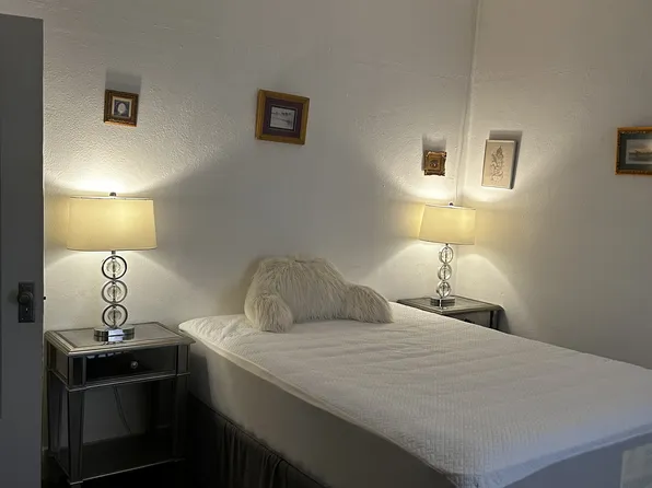 (undisclosed Address), Los Angeles, CA 90062