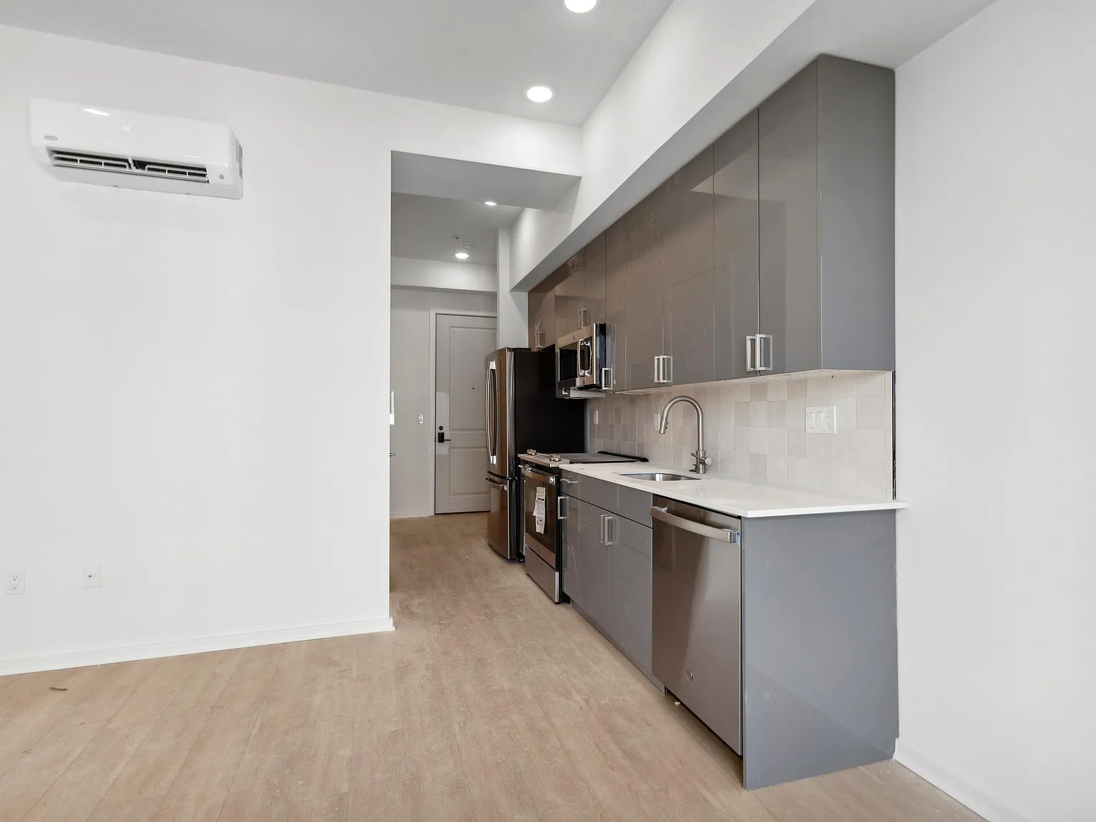 227 N 12th St — Photo 3