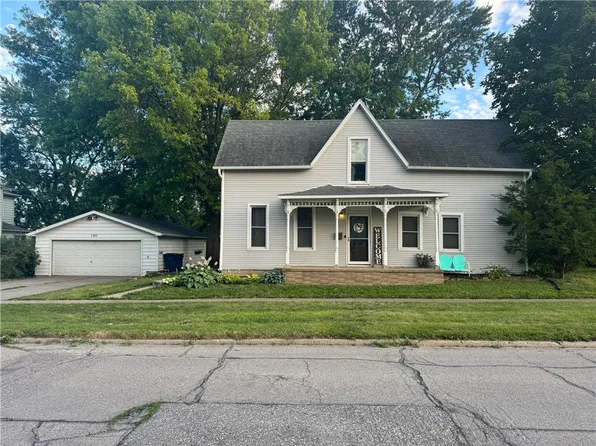 1211 Peace St, Pella, IA 50219