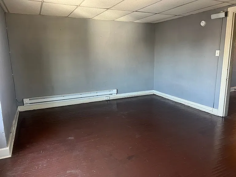 24 N Hartley St — Photo 8