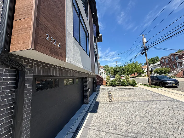 232A E Columbia Ave — Photo 3