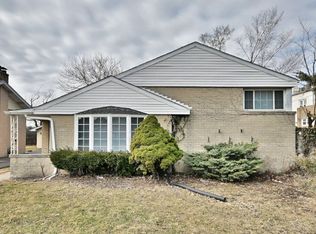 7142 N Keating Ave, Lincolnwood, IL 60712