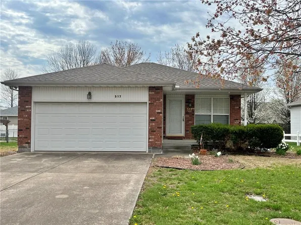 517 Kennedy St, Frontenac, KS 66763