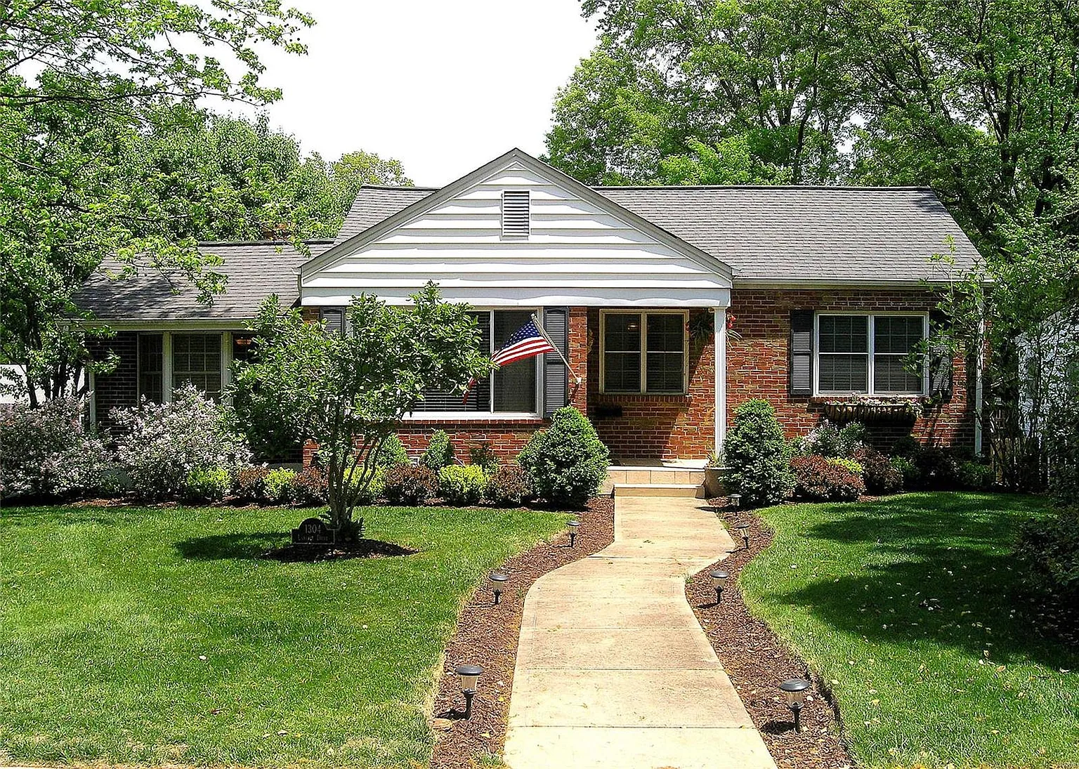 1304 Lanvale Dr photo 1
