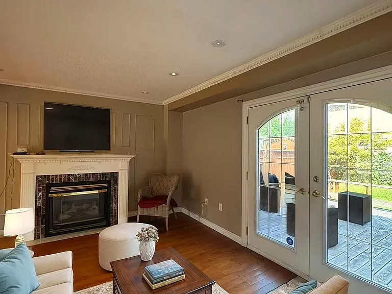 7267 Aldercrest Dr — Photo 8