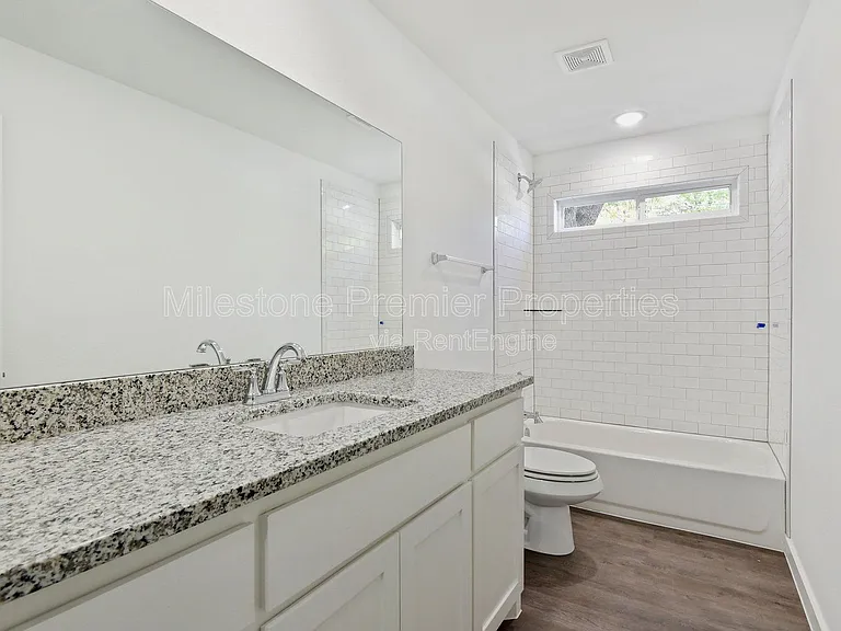103 E Bond St — Photo 6