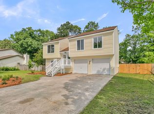 104 Foxfire Ct, Summerville, SC 29486