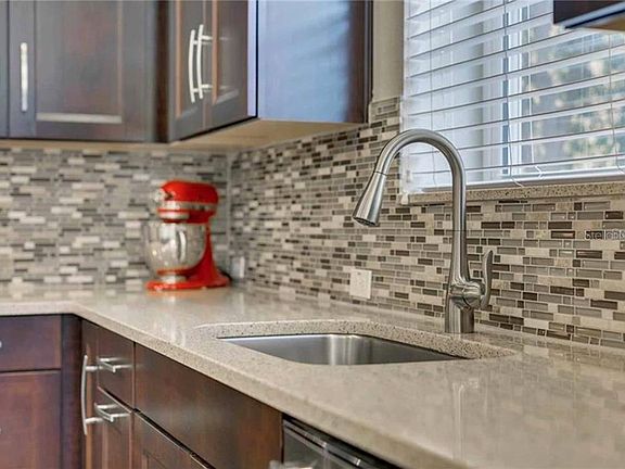 3rd image of 8667 Laureate Blvd