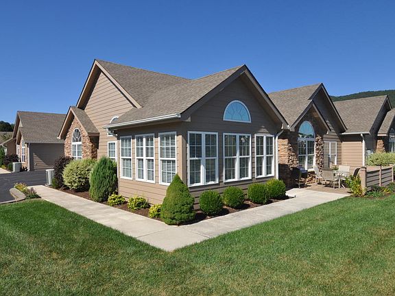 3rd image of 5622 Orchard Villas Cir