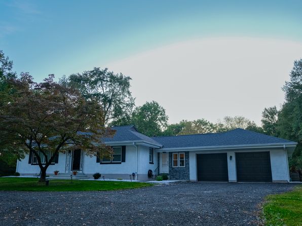 7 Maple Ave