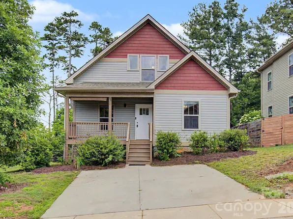 31 Yarrow Meadow Rd, Weaverville, NC 28787