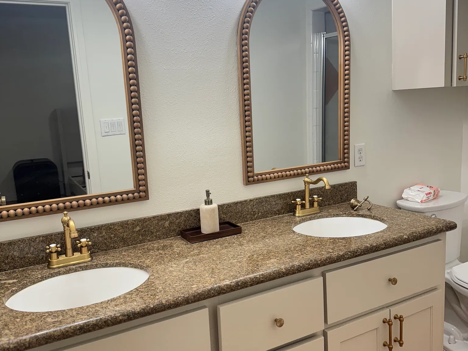 3 bed, 1345 sqft, $2,000 — Photo 2