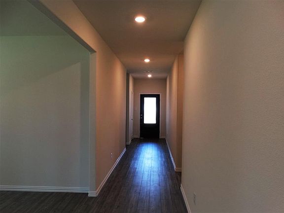 4th image of 1313 Chapel Hill Dr